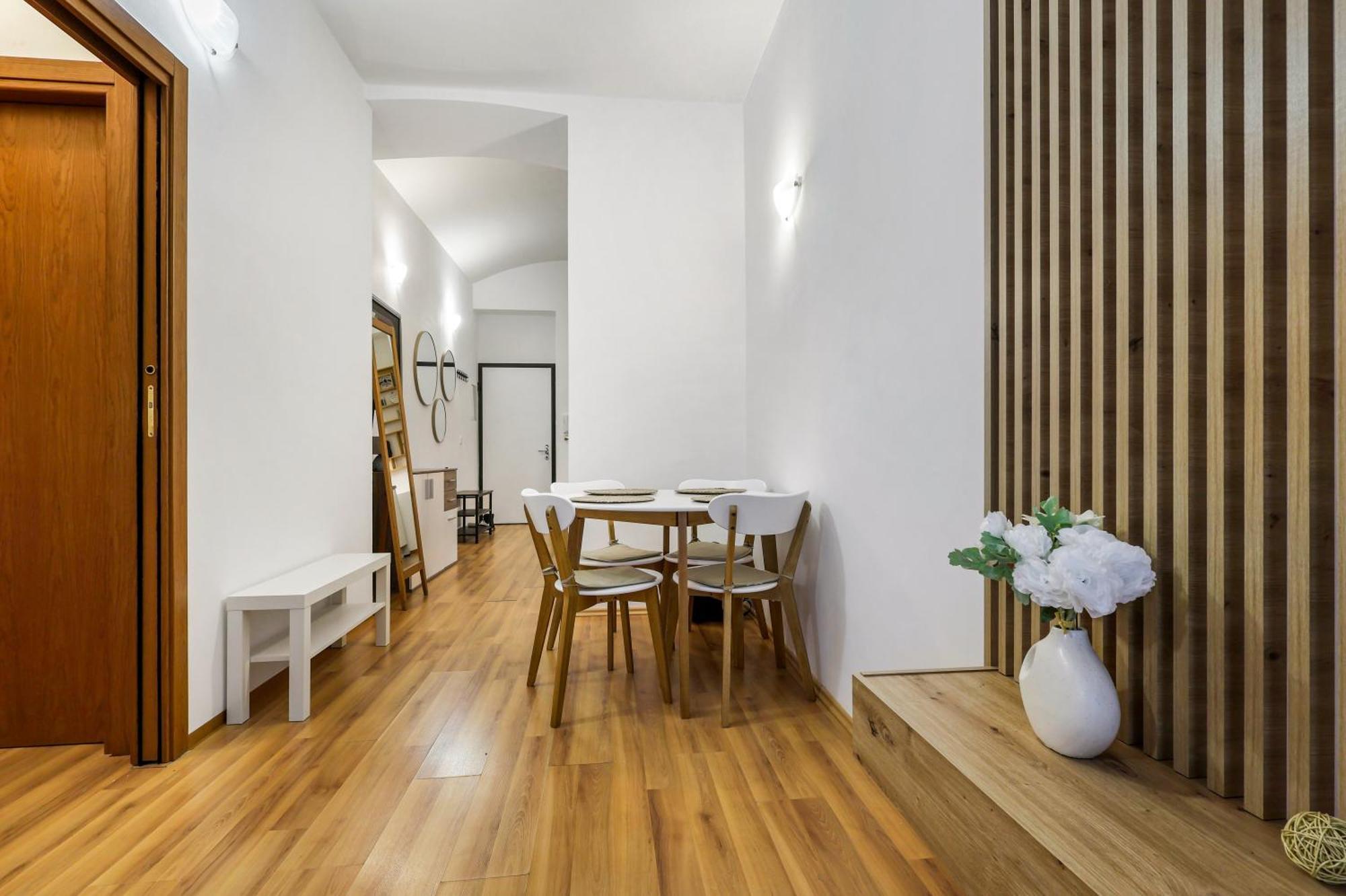 Apartment Cozy Near Center - Zizkov